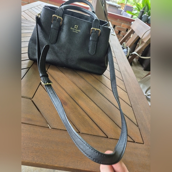 Kate Spade bag W Crossbody Strap- Small Piping Wear Inner Of One Handle - Picture 2 of 6